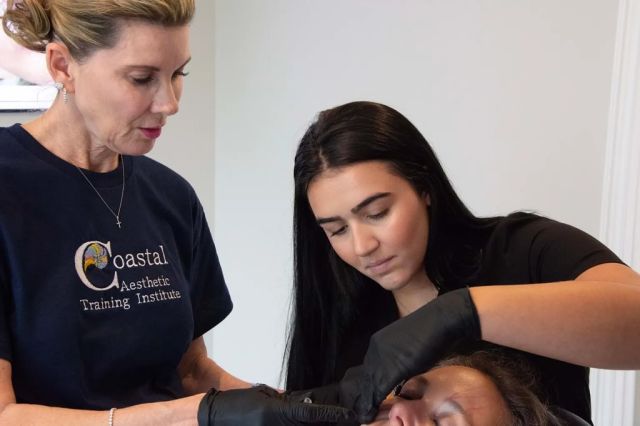 Dr. Collins and her team are launching an Aesthetic Training course called Coastal Aesthetic Training Institute! The first class is launching in April. Learn from  the best in the field. The team is run by Dr. Collins who is a double board certified plastic surgeon and awarded top Connecticut doctor 2023-2024. She is accompanied in teaching this course with @lipsbyluanne21 and Leah Bueneman who both have a plethora of knowledge and credentials in the aesthetic field. This course is featuring hands on training with live models, a cadaver for education and injectable training, and lots of educational tools to take home to fuel the minds of new injectors! We are so excited to share our knowledge and love of this field with all new injectors. Nurses, PAs, NPs, and MDs welcome to join the class! 

https://coastalaesthetictraining.com 

#injectables #dermalfiller #neurotoxin #nurseinjector #aesthetics #newprofession #medspa #cttraining #class #topdoctors #bestpa #painjector