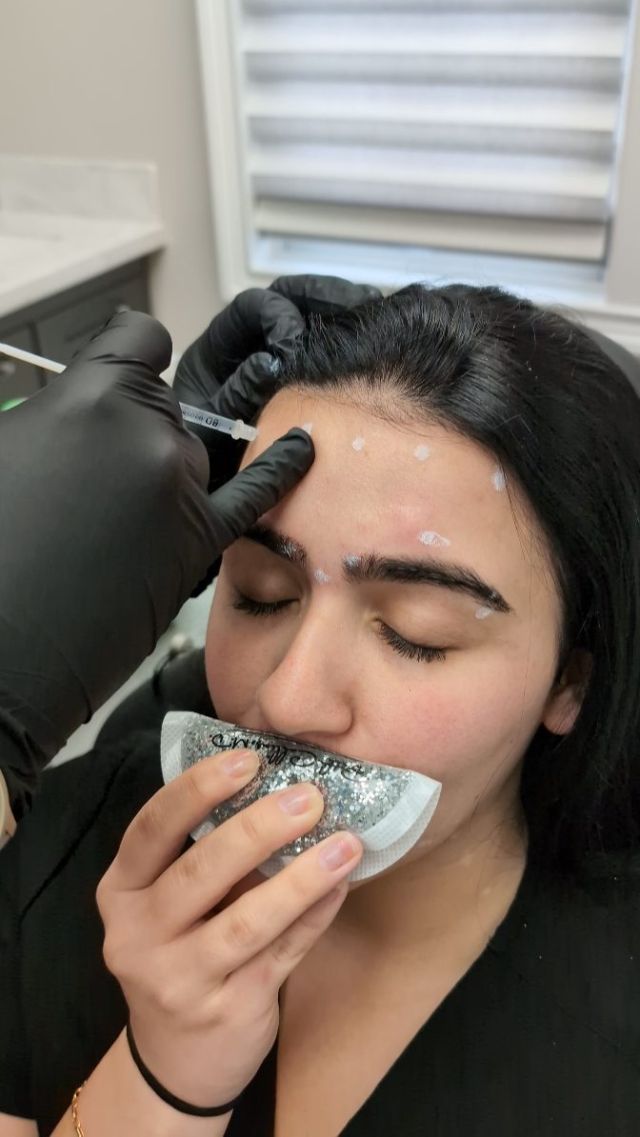 Thinking about doing full face toxin?? Here's your sign to book your injection appointment and get a snatched jawline and a baby smooth forehead! ✨ 

Our providers are thoroughly trained in advanced techniques and always look at the whole picture to get you the results you're looking for! 

Don't forget about our injection sale on 4/25 where we're offering $2 off our neuromodulators and $100 off per syringe of filler. Take advantage of the sale while appointments are still available! 💁❤️

#Botox #dysport #daxxify #injectables #neuromodulators #fullfacetox #Nefertitinecklift